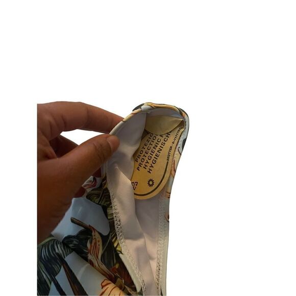 SPORTLIKE RUFFLED TROPIC BIKINI SWIMSUIT - Picture 3 of 3